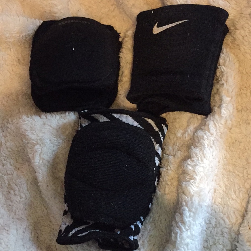 Knee pads